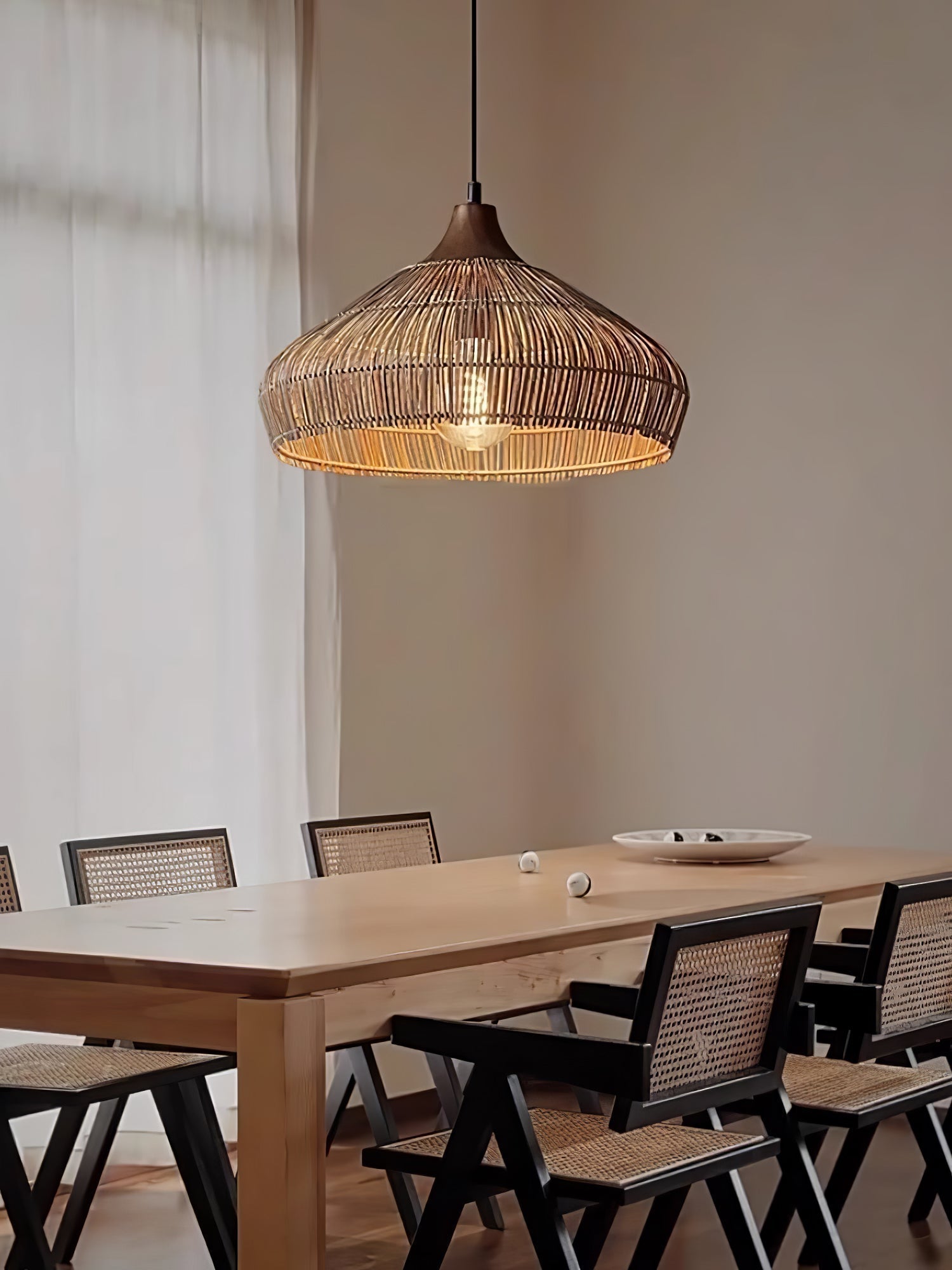 Solara Rieten Rotan Hanglamp – Natuurlijke Designlamp voor Woonkamer, Eetkamer en Slaapkamer Livara