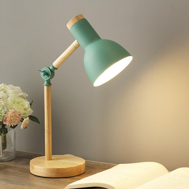 ScandiLume – Scandinavische Houten Bureaulamp met Modern en Minimalistisch Design Livara